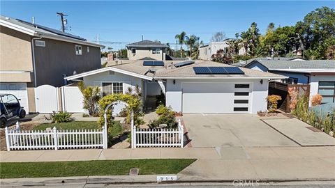 Photo of 915 Coastline Dr, Seal Beach, CA 90740 (MLS # OC26045113)