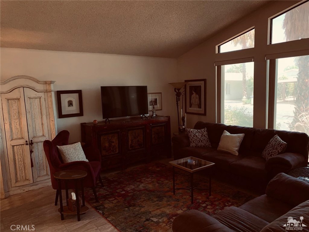 Silver Spur Community - Manufactured In Park