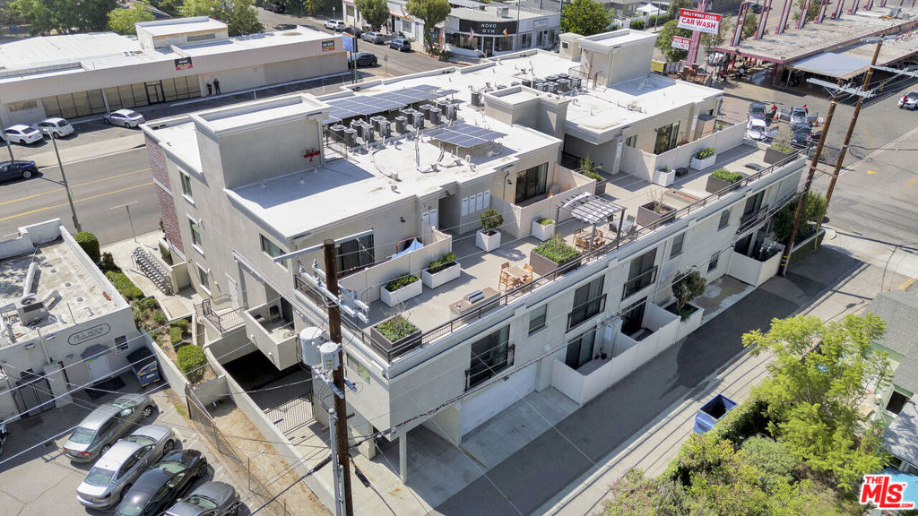 10455 Magnolia Boulevard