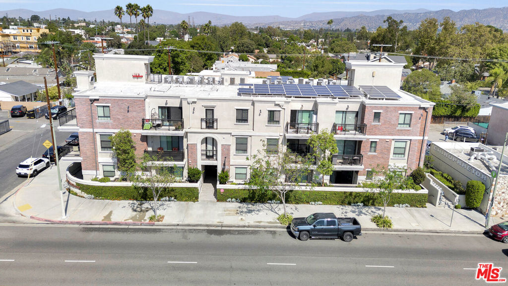 10455 Magnolia Boulevard