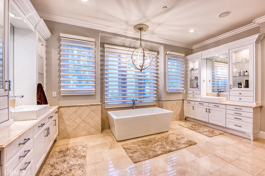 Trabuco Canyon, California, 92679, United States, 6 Bedrooms Bedrooms, ,7 BathroomsBathrooms,Residential,Active,2037506