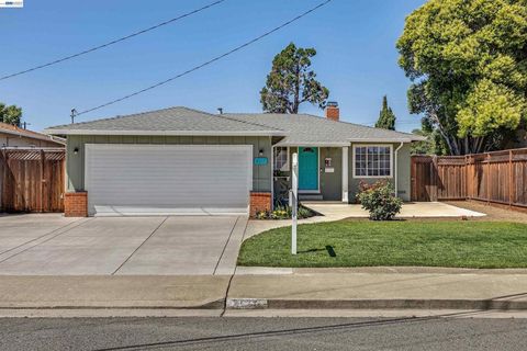 Photo of 4577 Bianca Dr DR, Fremont, CA 94536 (MLS # 41135044)