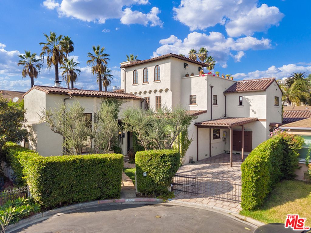 listing image 130720342505779813813