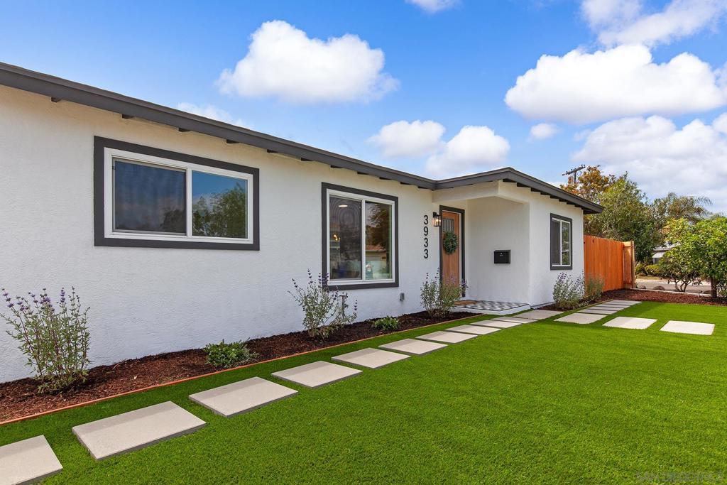 3933 Willamette