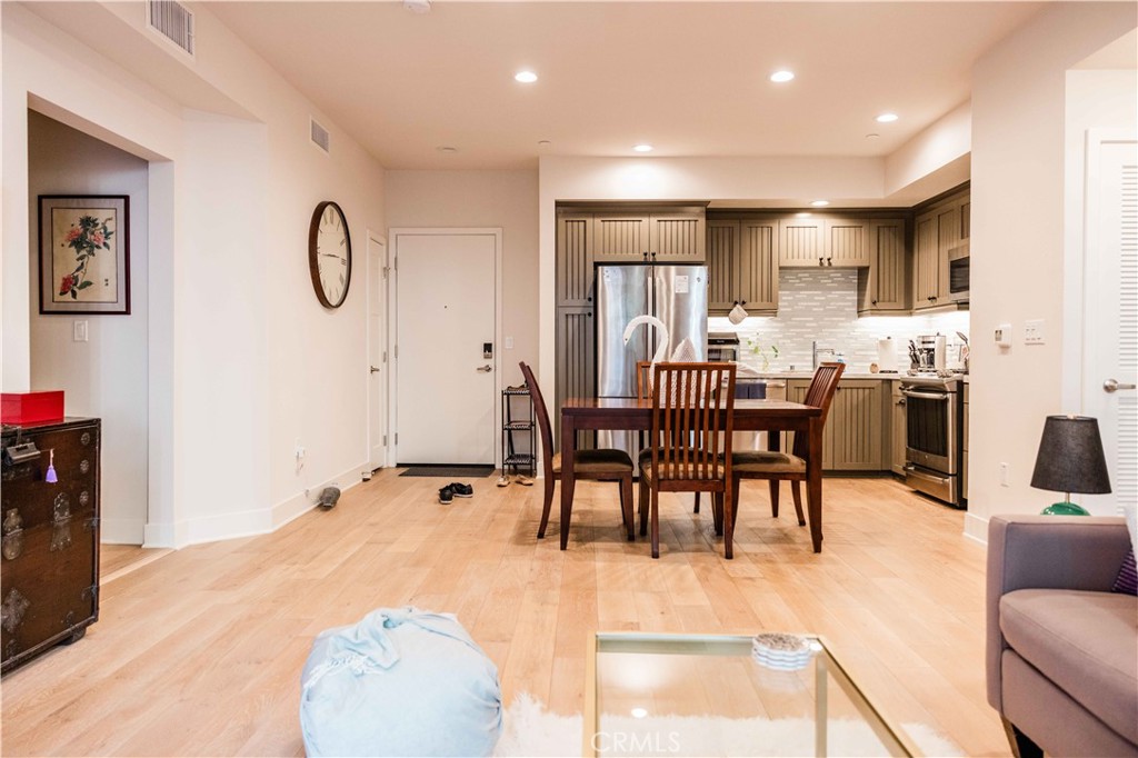 627 Deep Valley Drive 216