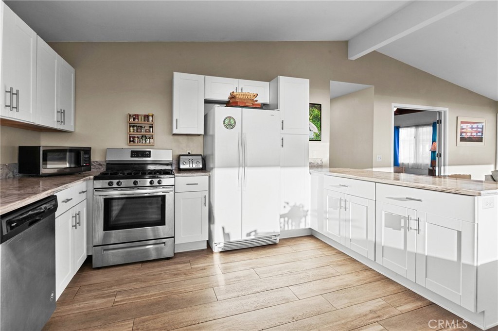 3302 Beachcomber Dr.