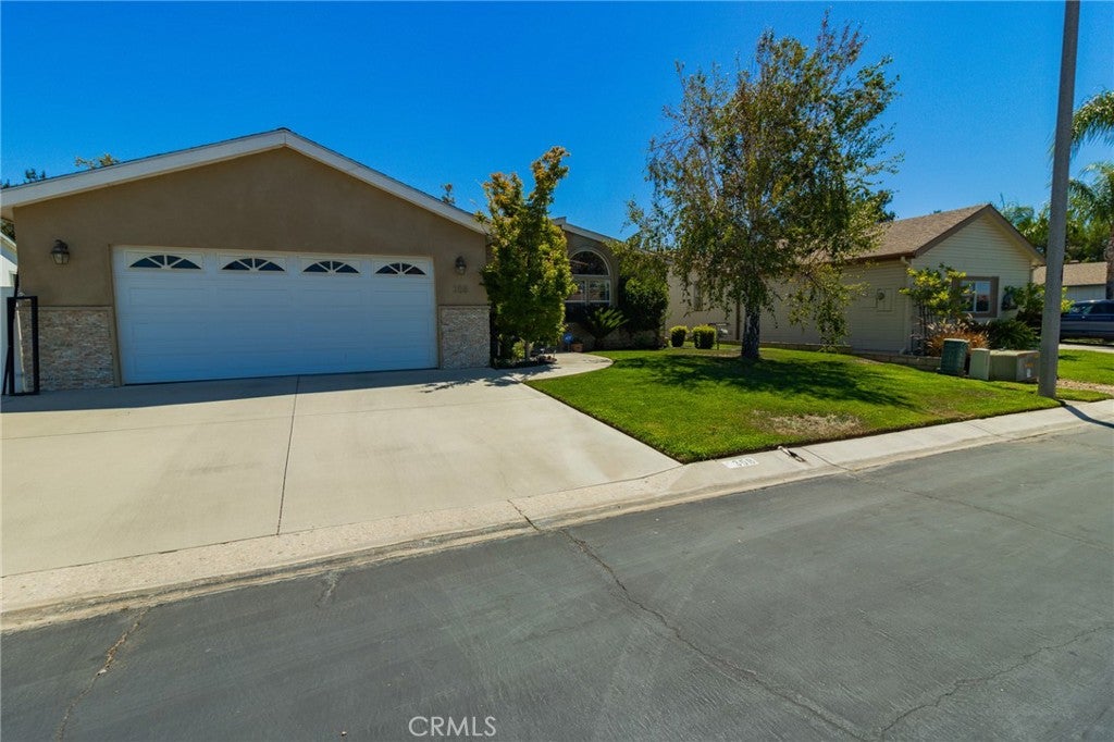 10961 Desert Lawn Dr (358 Redwood) 358