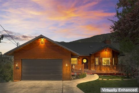 Photo of 2720 Hillcrest Ct, Pine Mountain Club, CA 93225 (MLS # SR26066467)