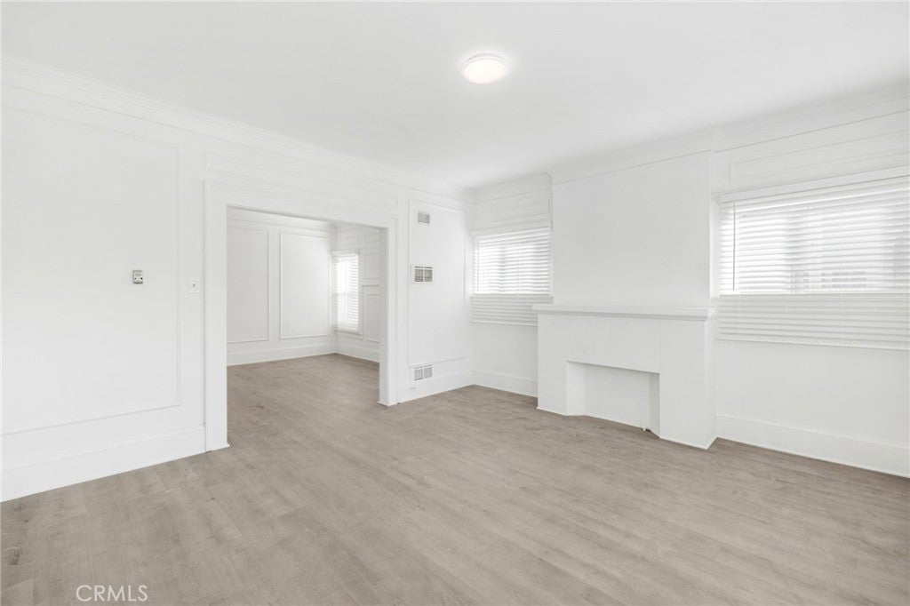 548 N Kenmore