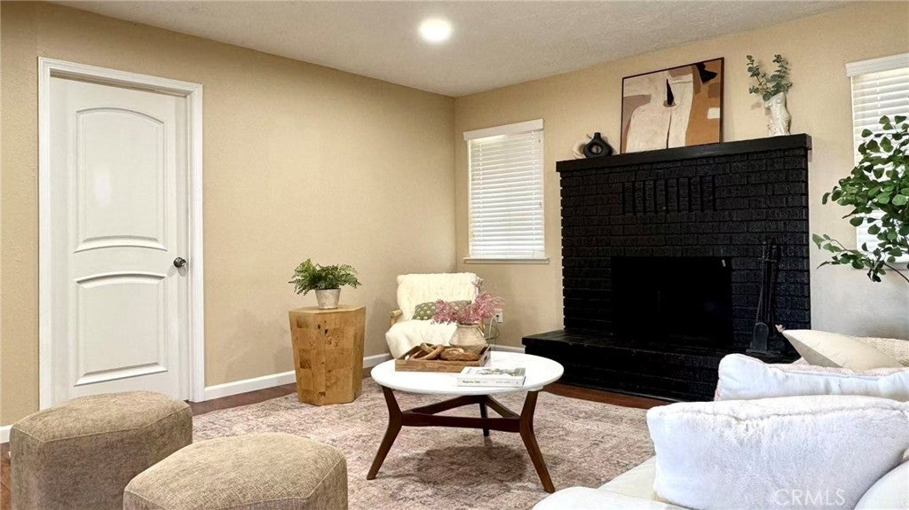9957 Oakwood
