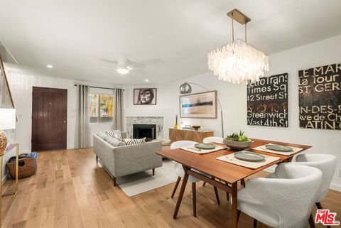 Photo of 10700 Bloomfield Street #3, North Hollywood, CA 91602 (MLS # 26633563)