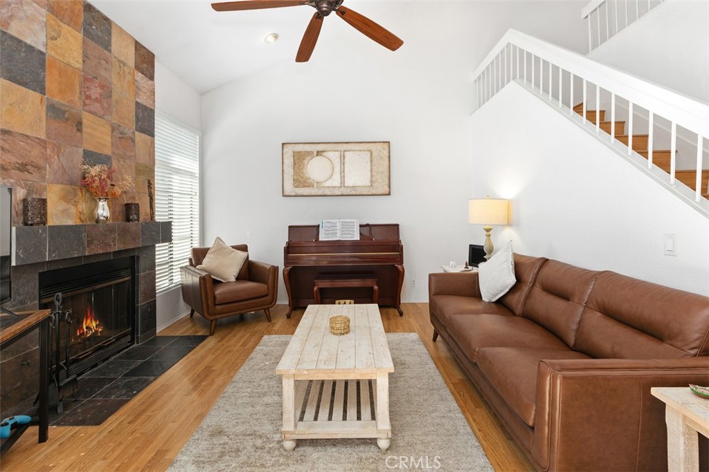 3935 Caminito Silvela