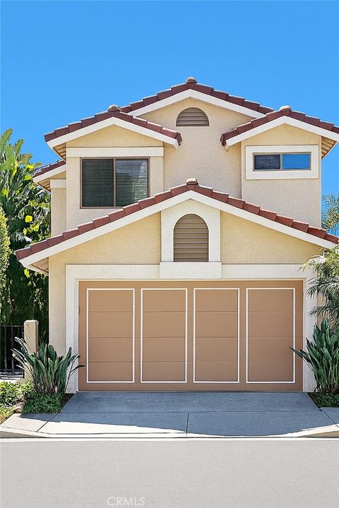 Photo of 3935 Caminito Silvela, San Diego, CA 92122 (MLS # OC25231939) Photo of 3935 Caminito Silvela, San Diego, CA 92122 (MLS # OC25231939)