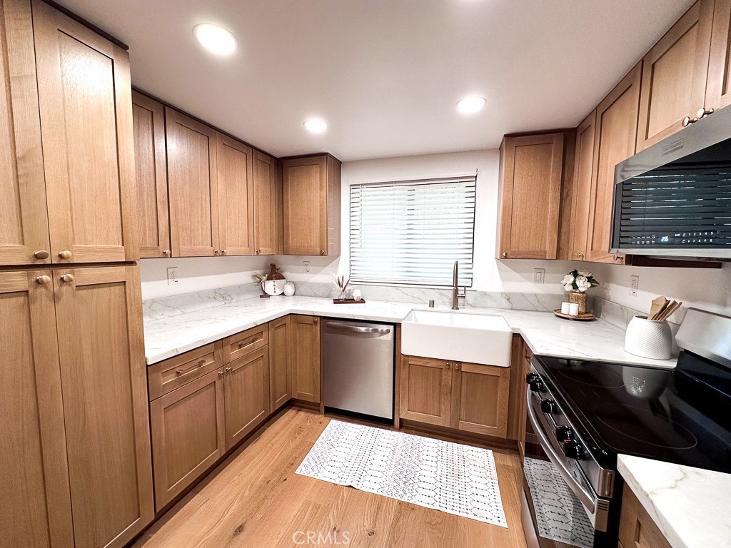 Properties 3 31281 E Nine Drive 25F