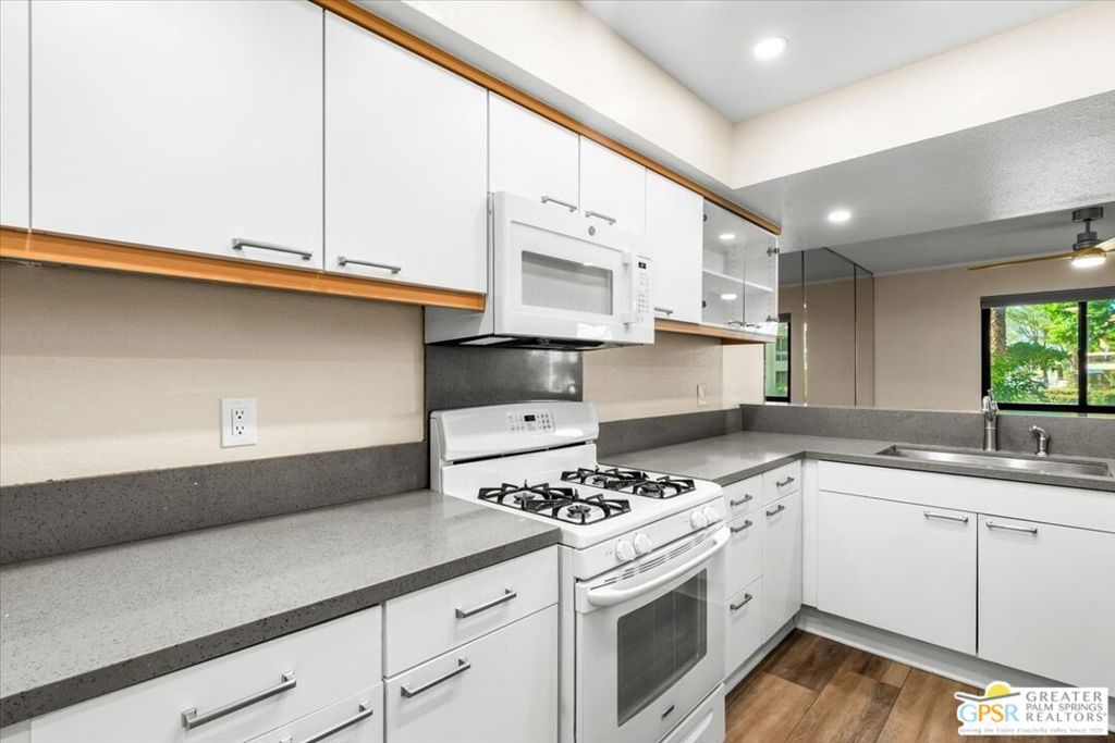 Canyon Shores - Residential