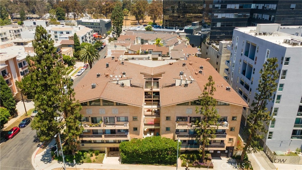 1154 S Barrington Avenue 213, Los Angeles CA 90049
