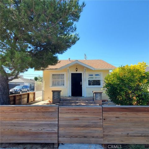 Photo of 1101 Junipero Avenue, Long Beach, CA 90804 (MLS # OC25241517)