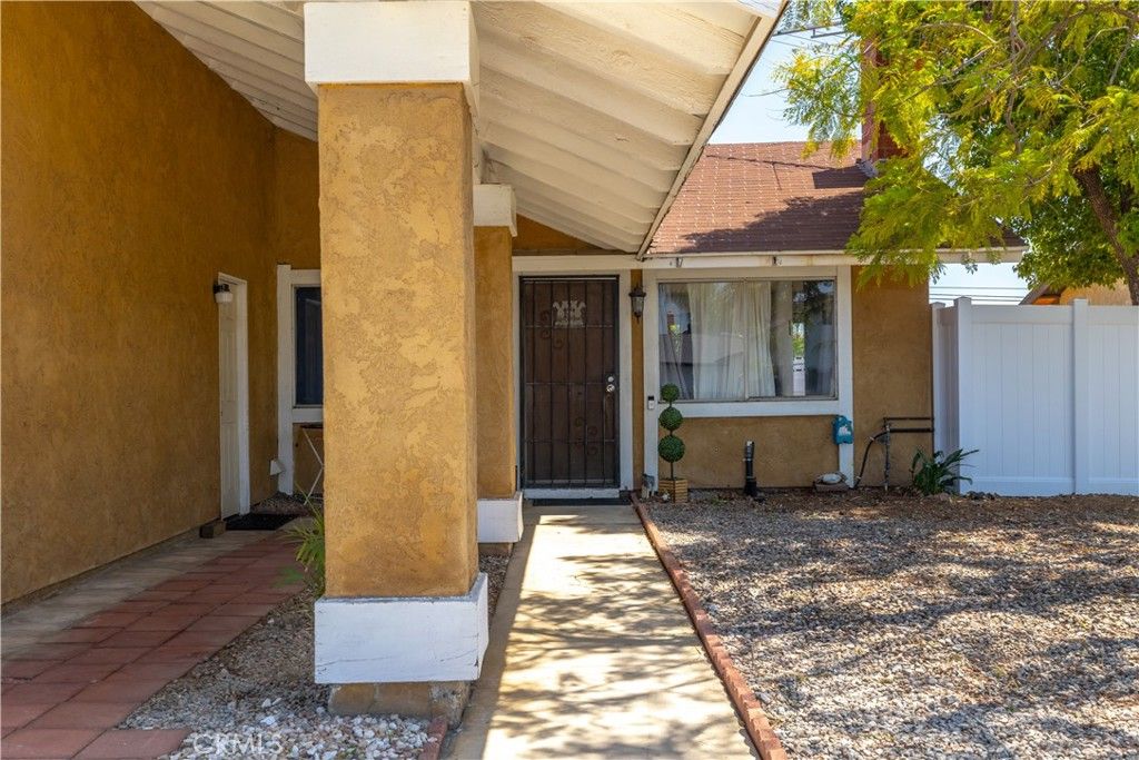 listing image 130725422427242889538