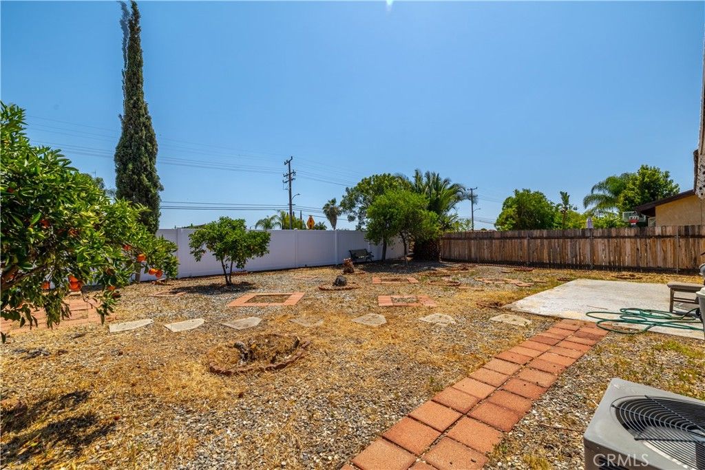 listing image 130727975212409638443