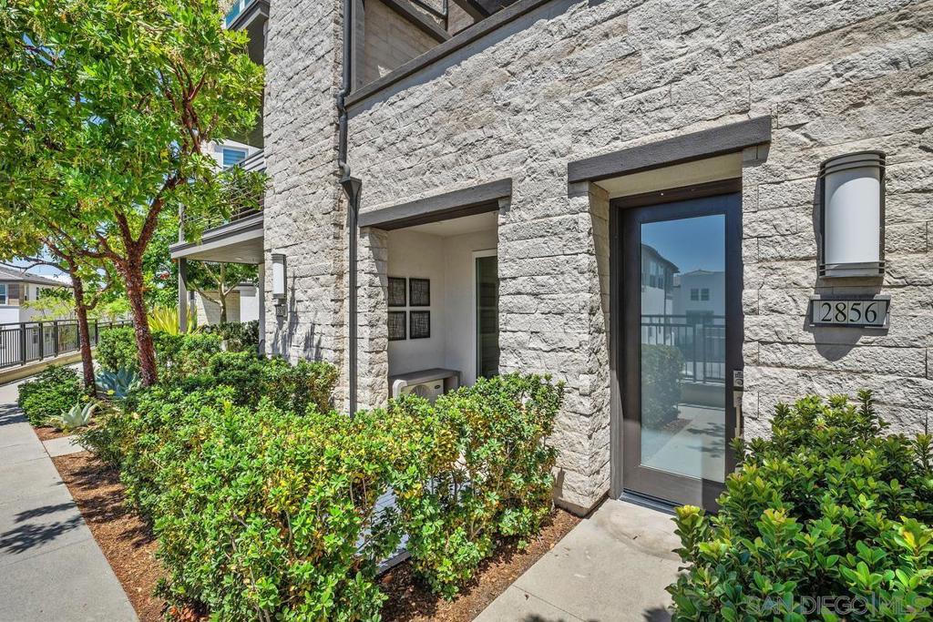 2856 Avella Circle
