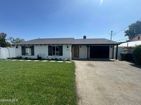 Photo of 21420 Chatsworth Street, Chatsworth, CA 91311 (MLS # 226001351)