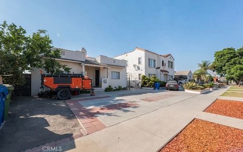 Photo of 3025 Edgehill Drive, Los Angeles, CA 90018 (MLS # SR25133265)