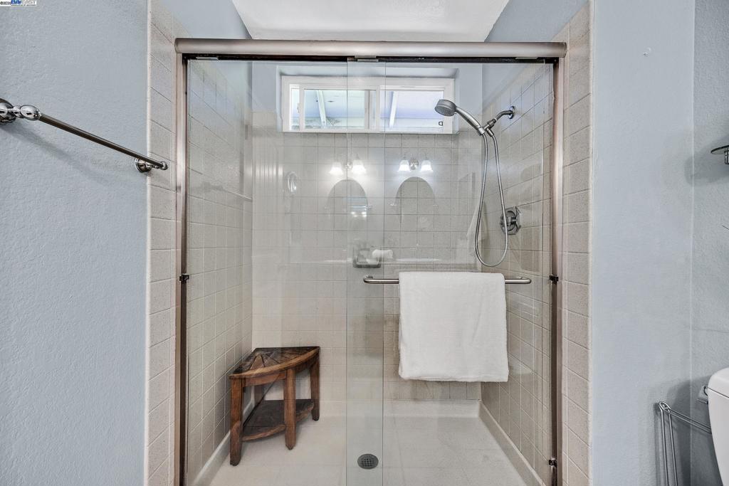 SOUTHAMPTON - Residential