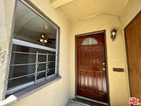 Photo of 1807 S Redondo Boulevard #Lower, Los Angeles, CA 90019 (MLS # 26648765)