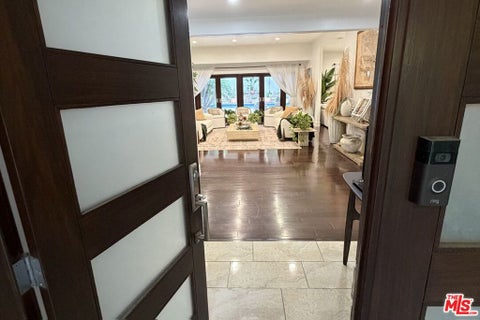 Tiny photo for 1727 San Ysidro Drive, Beverly Hills, CA 90210 (MLS # 26877429)