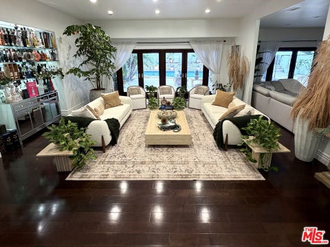 Tiny photo for 1727 San Ysidro Drive, Beverly Hills, CA 90210 (MLS # 26877429)