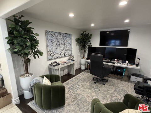 Tiny photo for 1727 San Ysidro Drive, Beverly Hills, CA 90210 (MLS # 26877429)