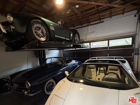 Tiny photo for 1727 San Ysidro Drive, Beverly Hills, CA 90210 (MLS # 26877429)