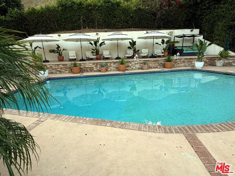 Tiny photo for 1727 San Ysidro Drive, Beverly Hills, CA 90210 (MLS # 26877429)