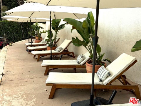 Tiny photo for 1727 San Ysidro Drive, Beverly Hills, CA 90210 (MLS # 26877429)