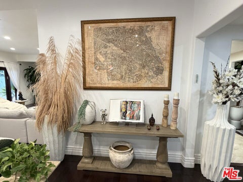 Tiny photo for 1727 San Ysidro Drive, Beverly Hills, CA 90210 (MLS # 26877429)