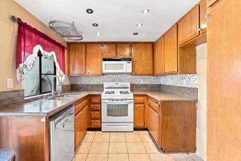Tiny photo for 3534 Olds Road, Oxnard, CA 93033 (MLS # V1-38106)