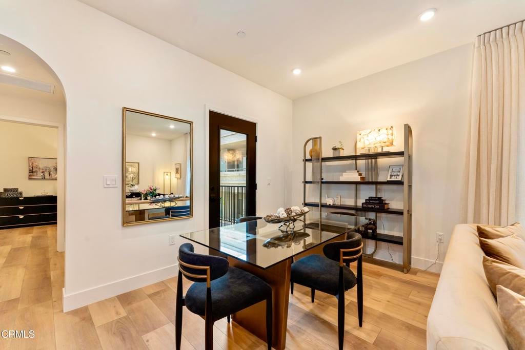 139 S Oak Knoll Avenue 203