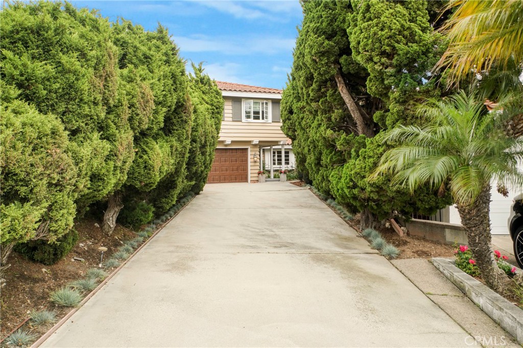 27990 Beechgate Drive
