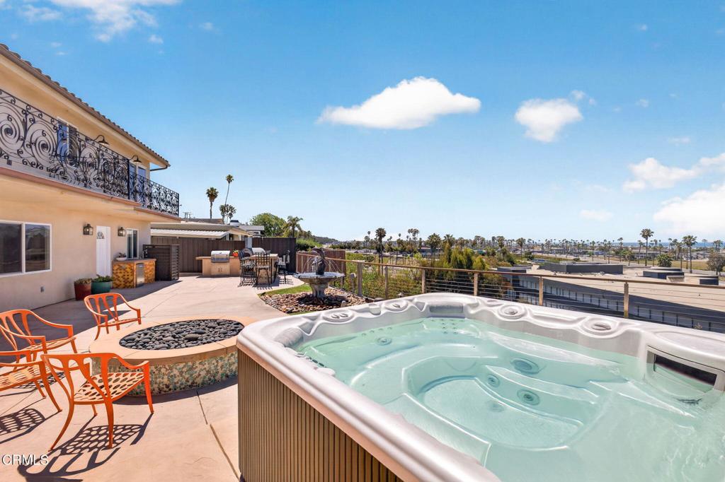 Ventura, California, 93001, United States, 3 Bedrooms Bedrooms, ,4 BathroomsBathrooms,Residential,Active,2045009