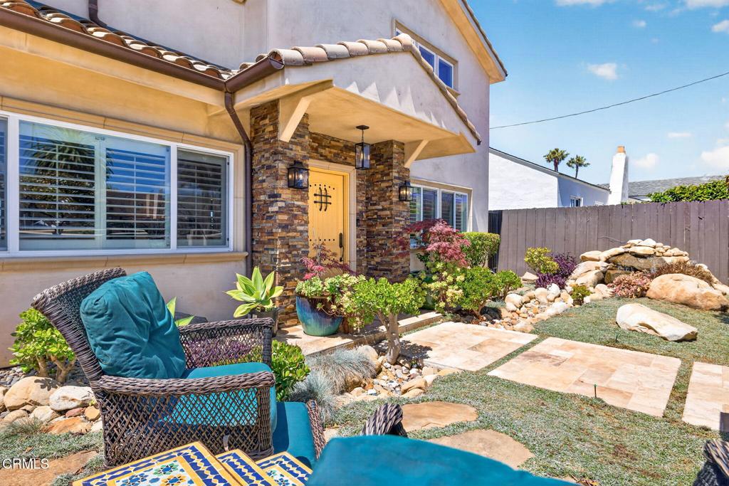 Ventura, California, 93001, United States, 3 Bedrooms Bedrooms, ,4 BathroomsBathrooms,Residential,Active,2045009