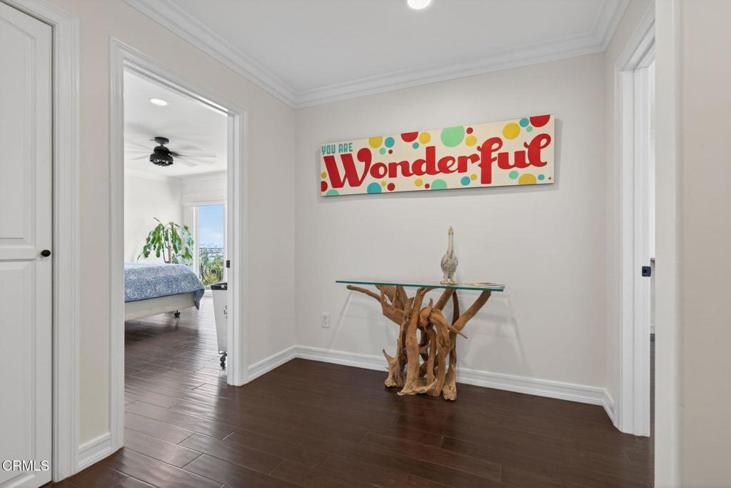 Ventura, California, 93001, United States, 3 Bedrooms Bedrooms, ,4 BathroomsBathrooms,Residential,Active,2045009