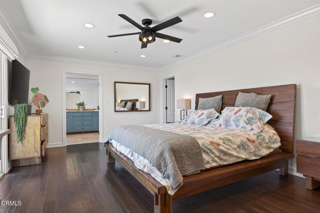 Ventura, California, 93001, United States, 3 Bedrooms Bedrooms, ,4 BathroomsBathrooms,Residential,Active,2045009