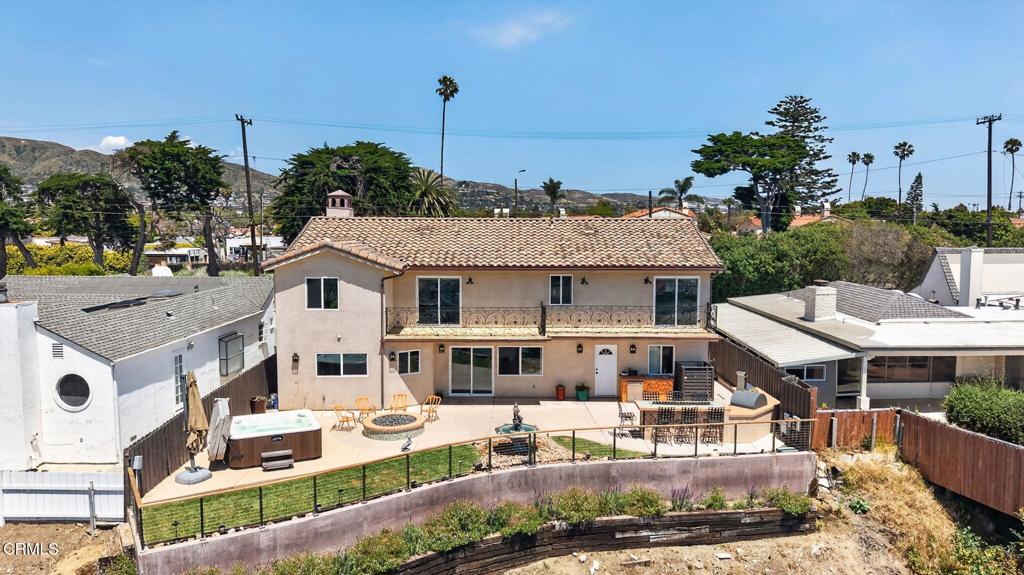 Ventura, California, 93001, United States, 3 Bedrooms Bedrooms, ,4 BathroomsBathrooms,Residential,Active,2045009
