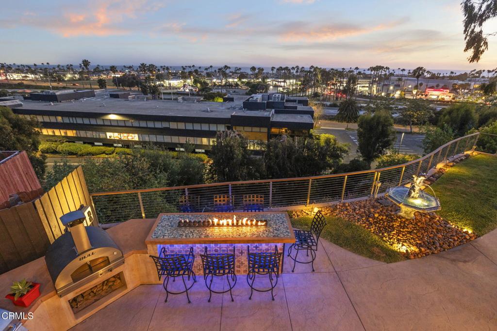 Ventura, California, 93001, United States, 3 Bedrooms Bedrooms, ,4 BathroomsBathrooms,Residential,Active,2045009
