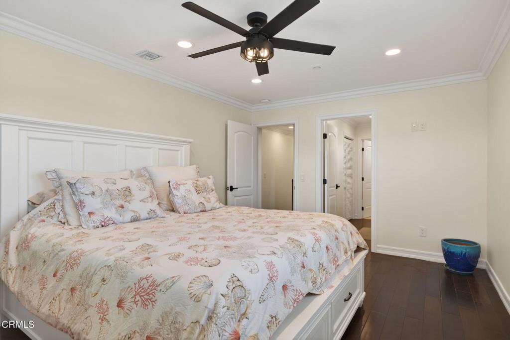 Ventura, California, 93001, United States, 3 Bedrooms Bedrooms, ,4 BathroomsBathrooms,Residential,Active,2045009