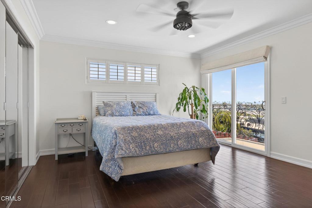 Ventura, California, 93001, United States, 3 Bedrooms Bedrooms, ,4 BathroomsBathrooms,Residential,Active,2045009