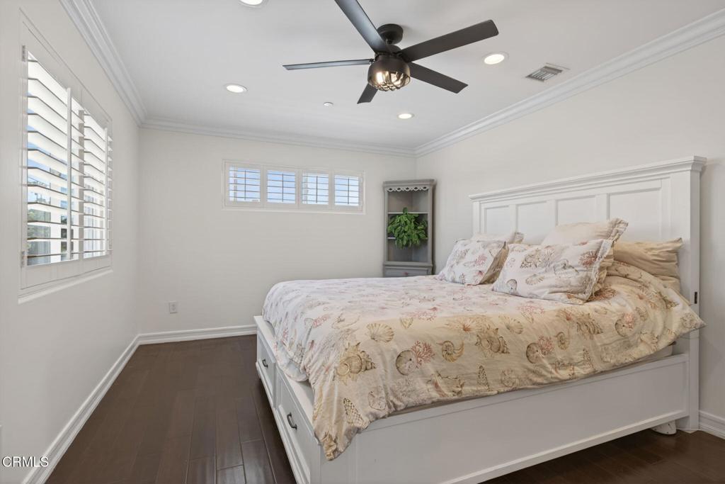 Ventura, California, 93001, United States, 3 Bedrooms Bedrooms, ,4 BathroomsBathrooms,Residential,Active,2045009