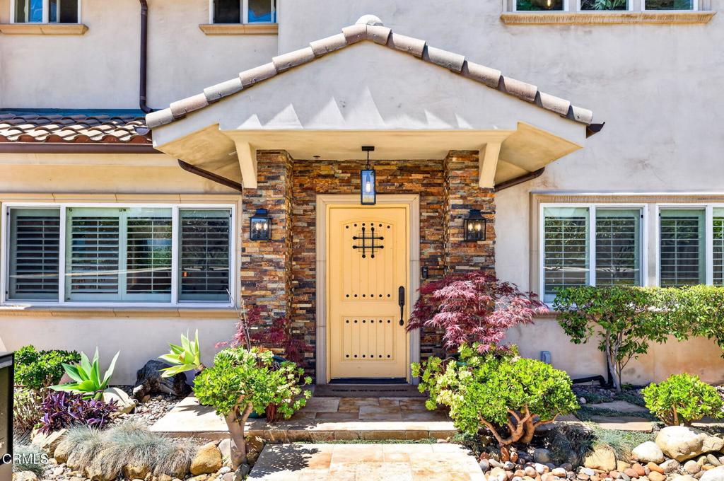 Ventura, California, 93001, United States, 3 Bedrooms Bedrooms, ,4 BathroomsBathrooms,Residential,Active,2045009