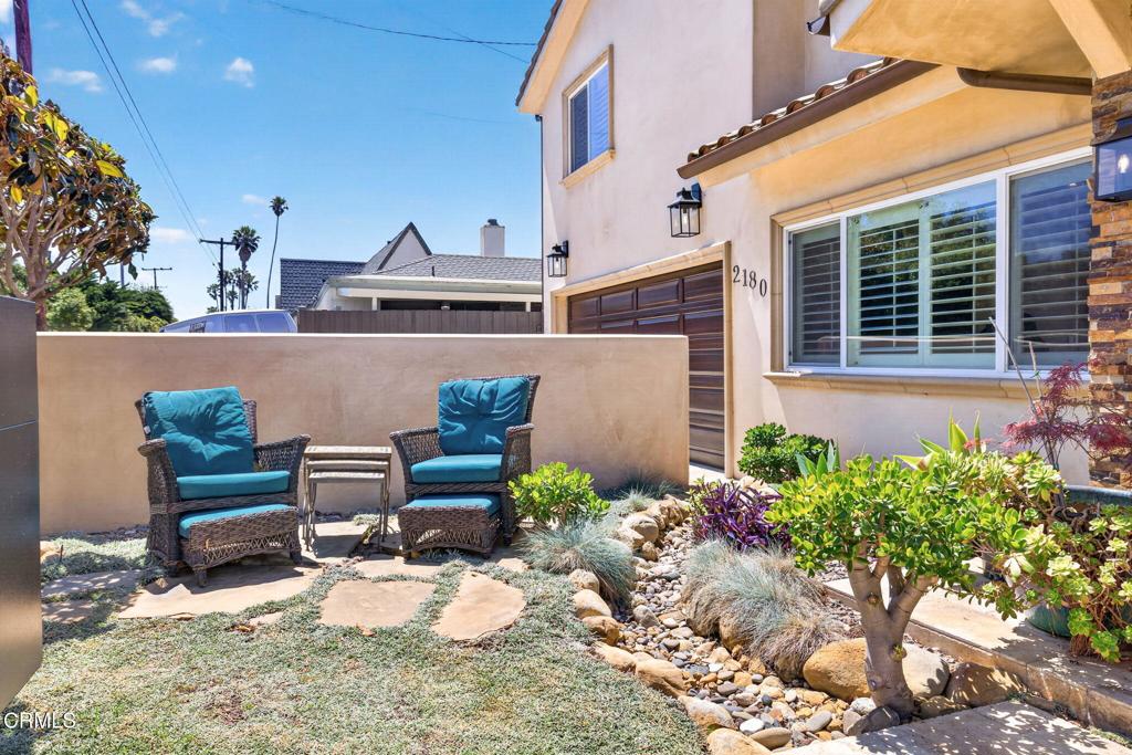 Ventura, California, 93001, United States, 3 Bedrooms Bedrooms, ,4 BathroomsBathrooms,Residential,Active,2045009