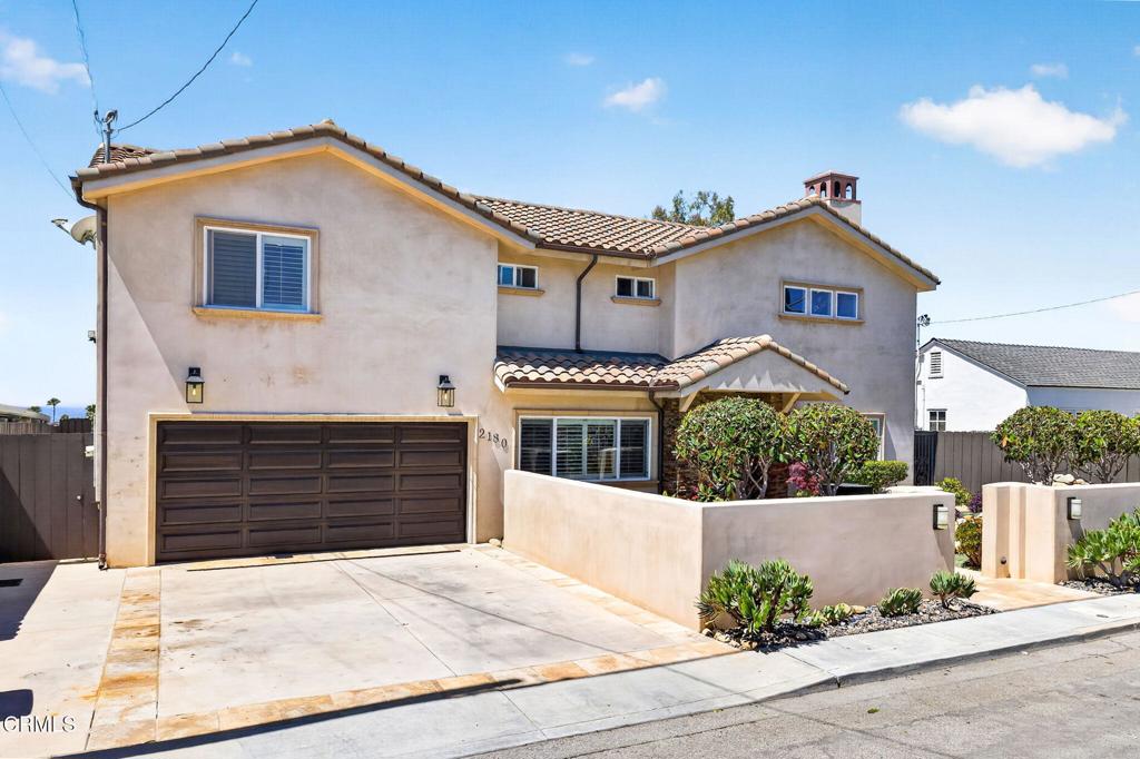 Ventura, California, 93001, United States, 3 Bedrooms Bedrooms, ,4 BathroomsBathrooms,Residential,Active,2045009